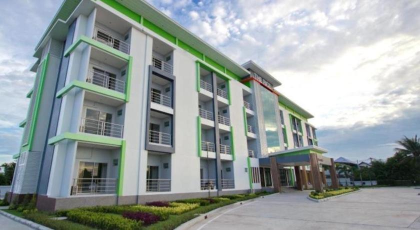 The Rice Hotel Roi Et Exterior photo